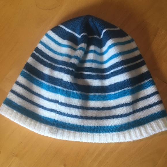 North face hat - Picture 2 of 3